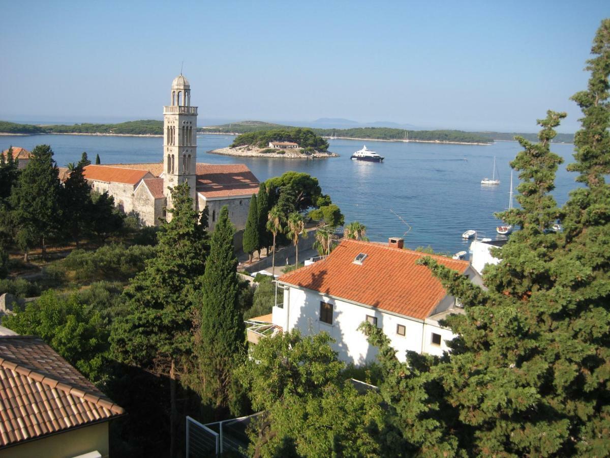 Appartamento Castle Stambuk Hvar Town Esterno foto