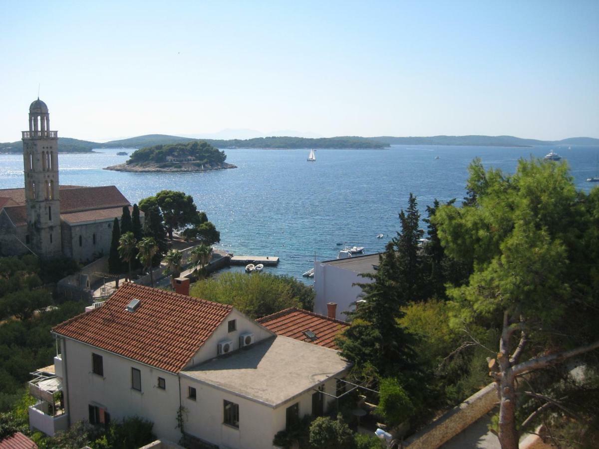 Appartamento Castle Stambuk Hvar Town Esterno foto